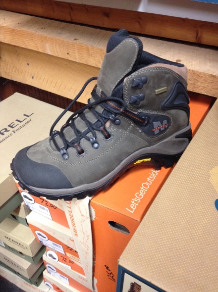 Phaser Peak for men is a waterproof and warm boot perfect for work and play. 